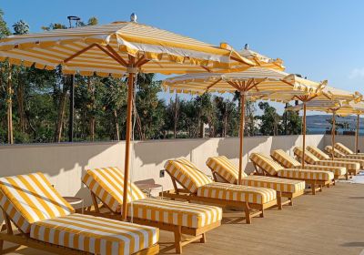 Sunbrella and sun bed